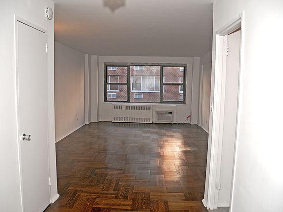 5th image of 420 E 55th St APT 10U