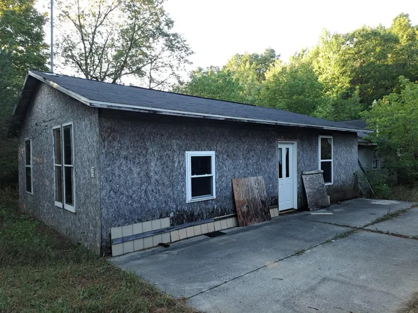 3769 W Herrick Rd, Farwell, MI 48622