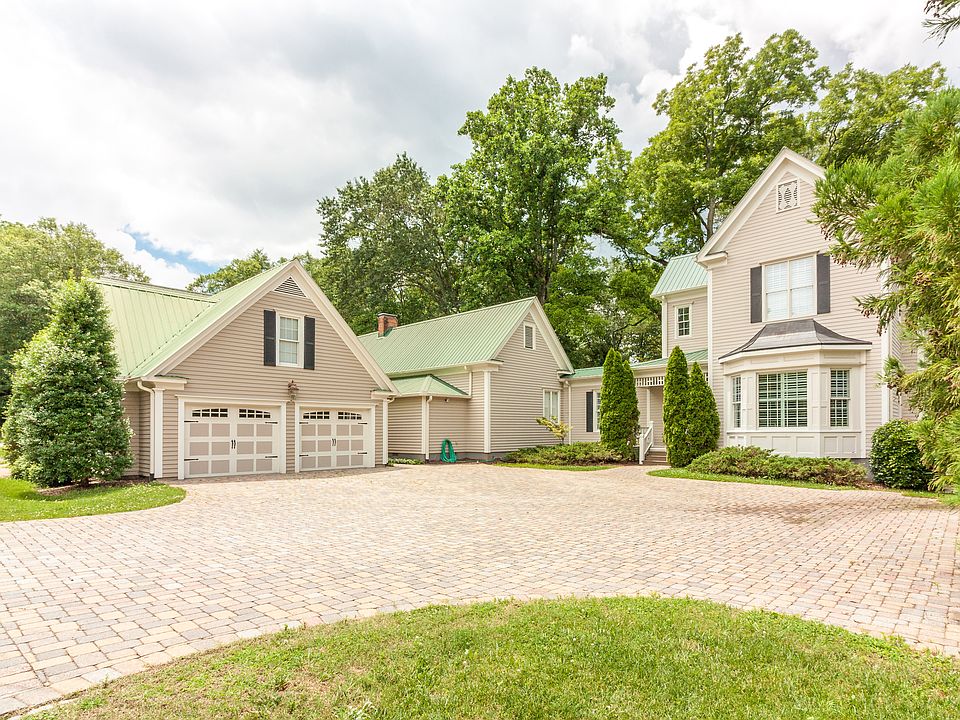 120 Asbury St, Clarkesville, GA 30523 Zillow