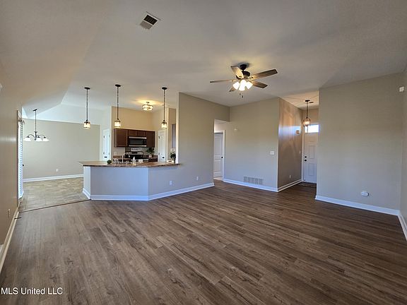 4th image of 10553 Ballad Dr