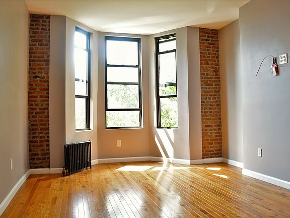 4th image of 181 7th Ave #2BR