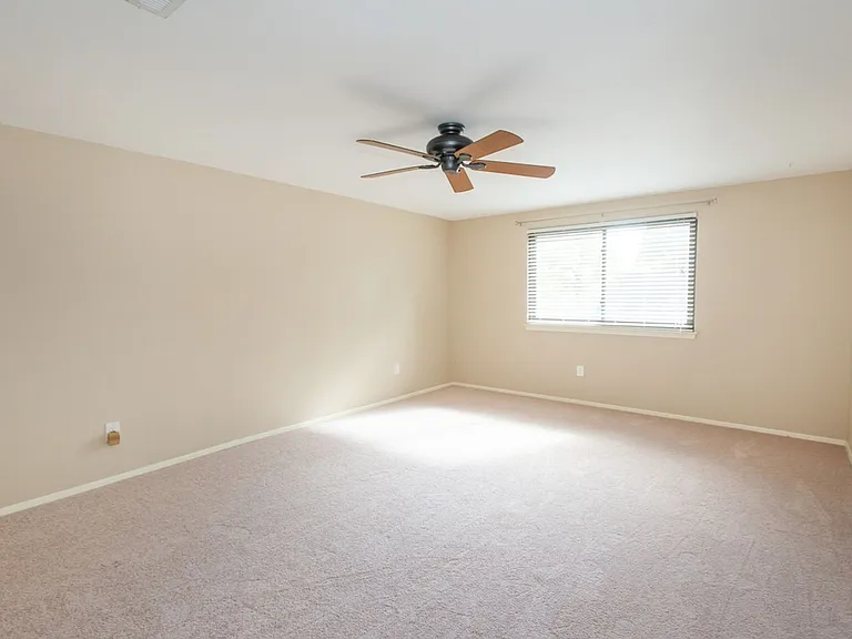 4607 Bridlewood Dr — Photo 23