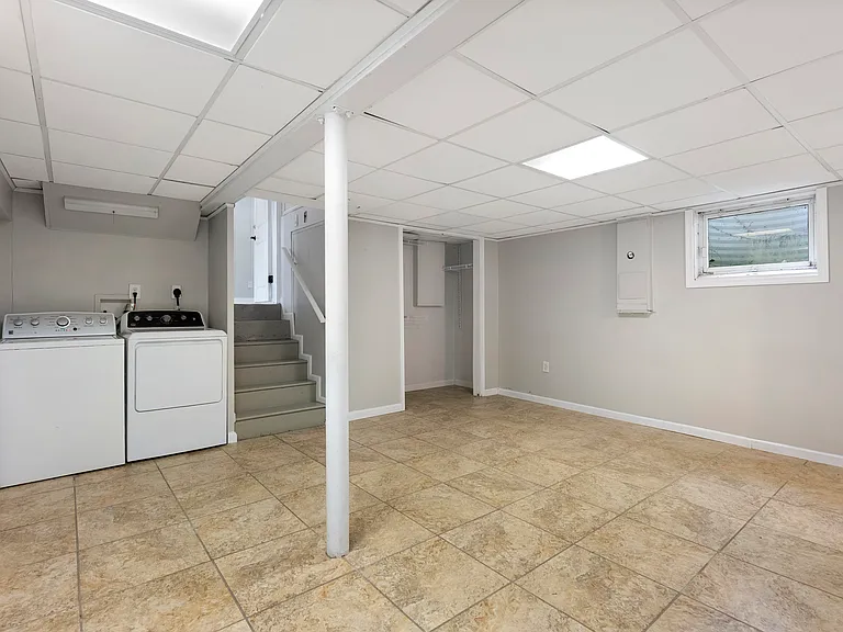 209 Garden Rd — Photo 32