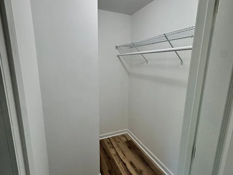 943 Grace St — Photo 26