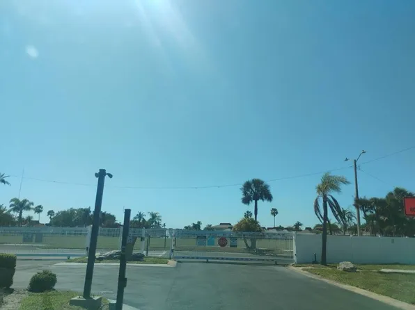 4371 Tahitian Gardens Cir APT G, Holiday, FL 34691