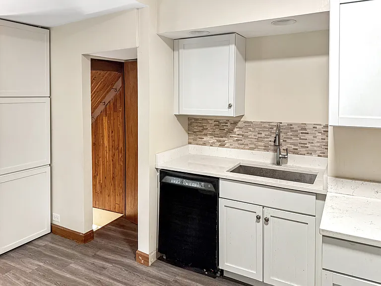 525 N Taylor Ave — Photo 11