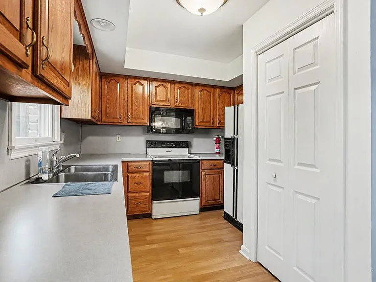99 Lee Ann Ct — Photo 6