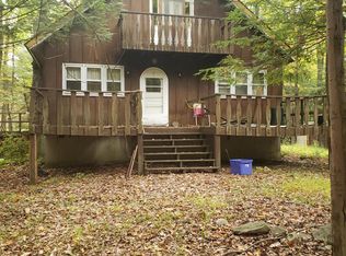 208 Clemens Cir, East Stroudsburg, PA 18301