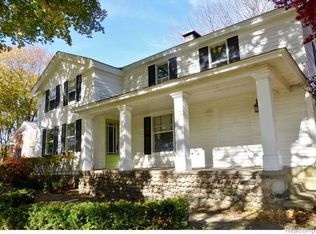 8150 Holcomb Rd, Clarkston, MI 48348