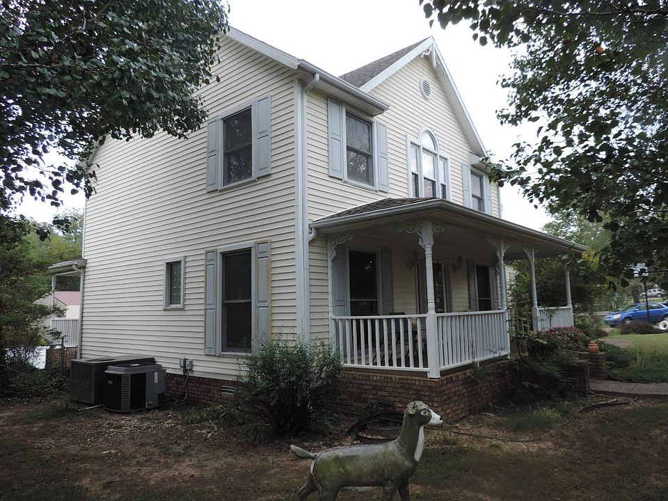 1st image of 156 Lakeview Dr