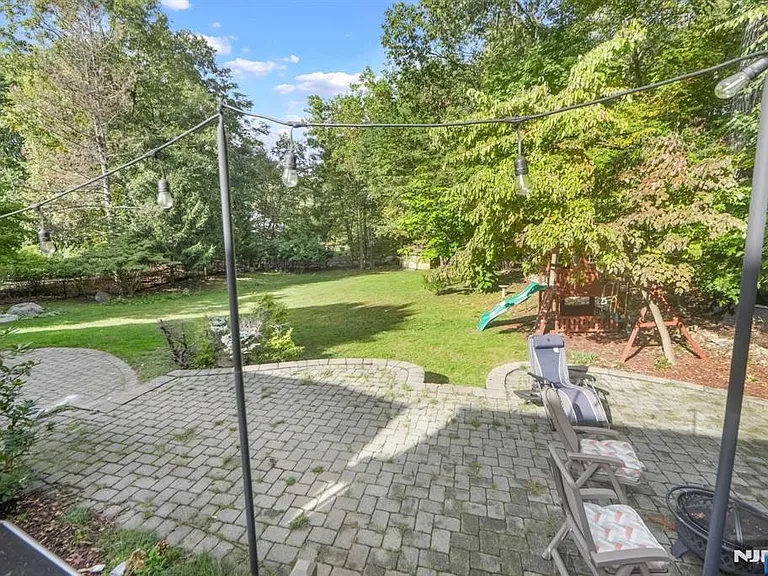 5 Monroe Dr — Photo 31