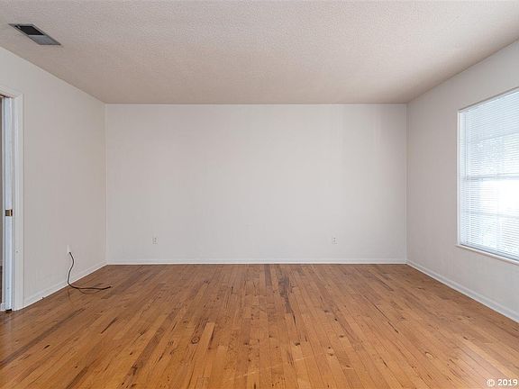 5th image of 1521 NW 30th St