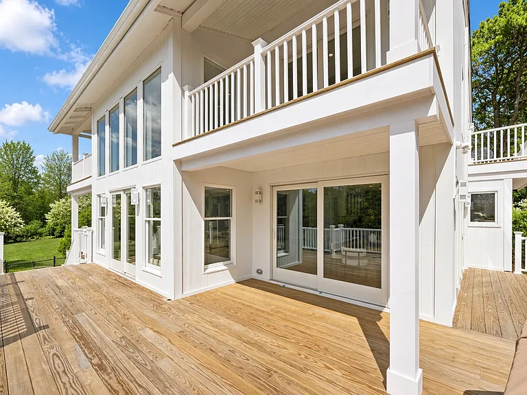 3 Upland Dr — Photo 2