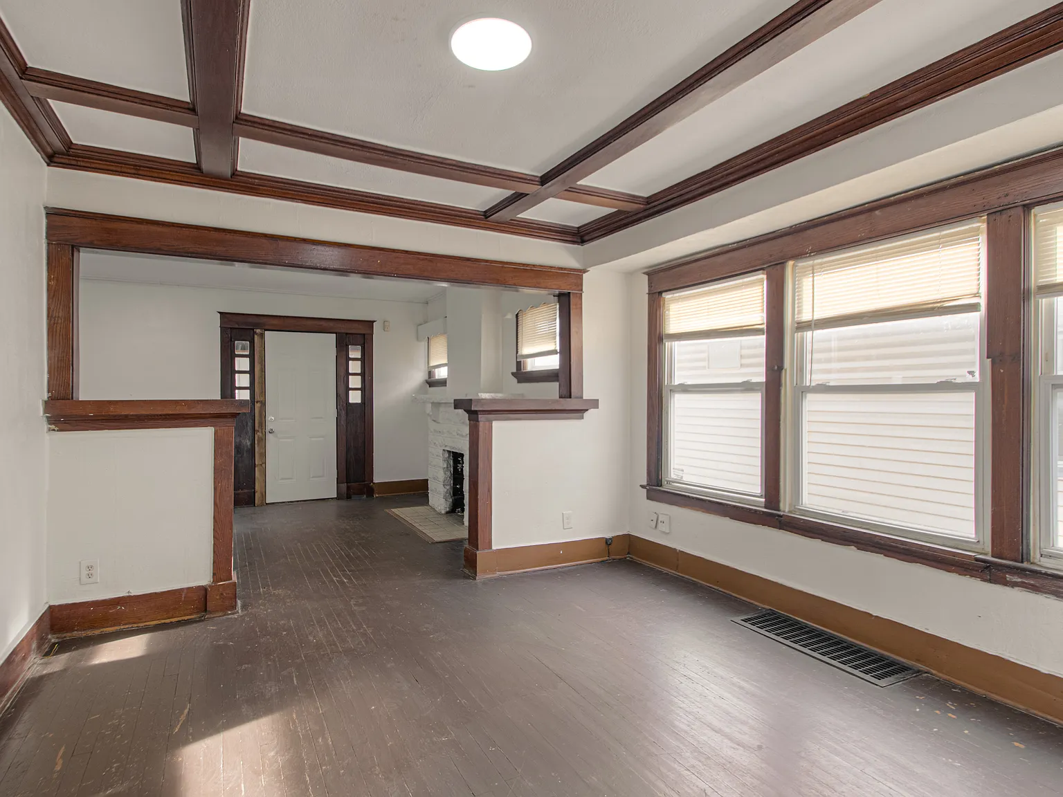 2 bed, 1025 sqft, $1,350 — Photo 4