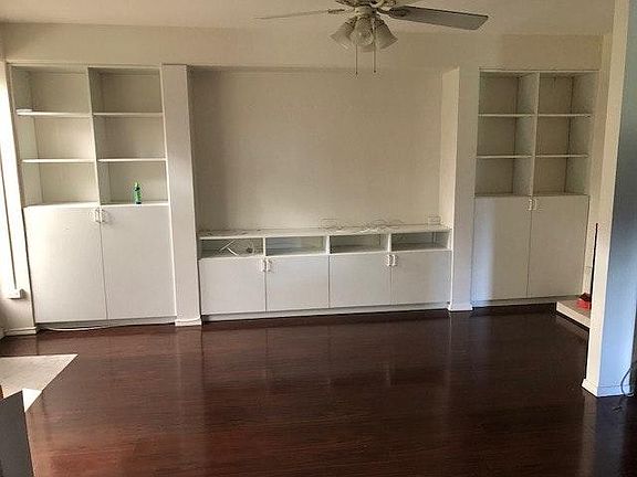 built in entertainment system shelving
