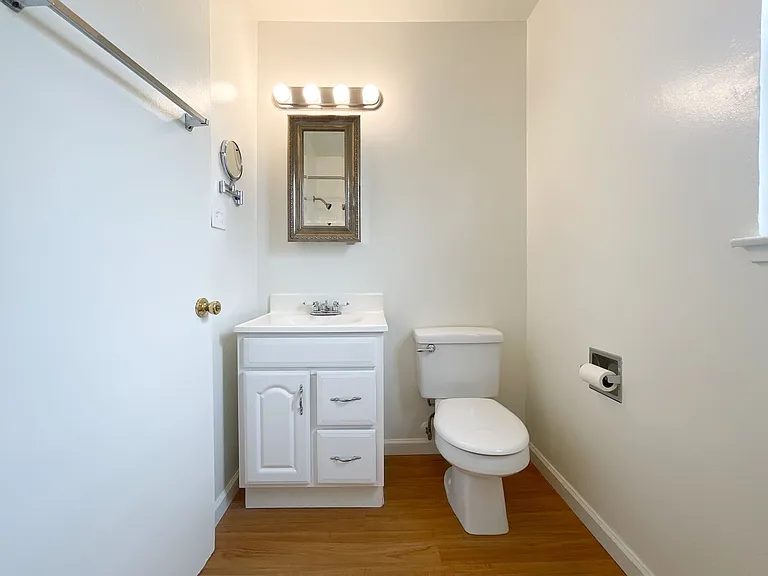 1643 Prince St — Photo 9