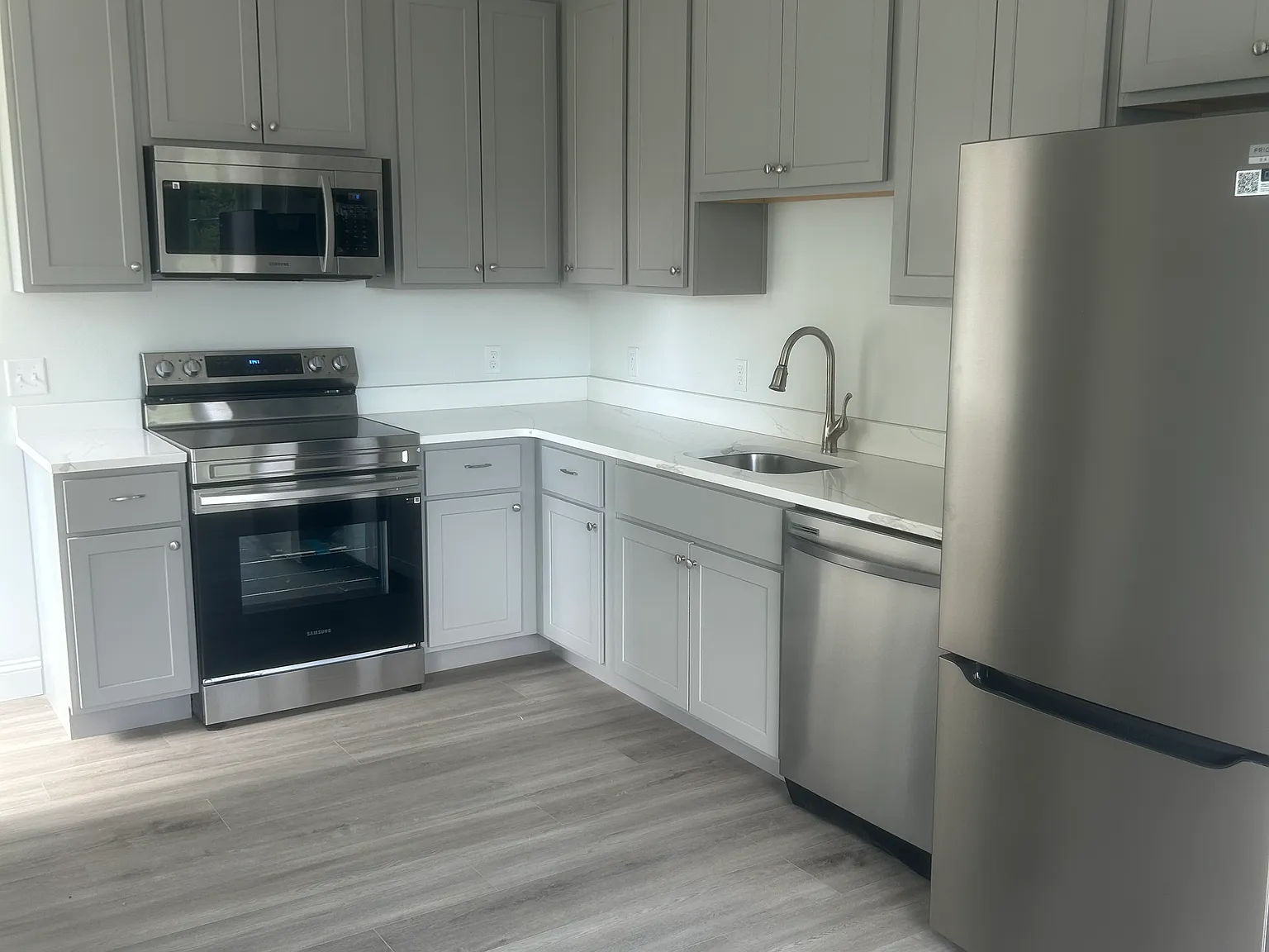 1 bed, $1,200 — Photo 1