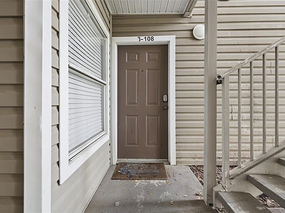 2nd image of 4000 SW 23rd St APT 3-108