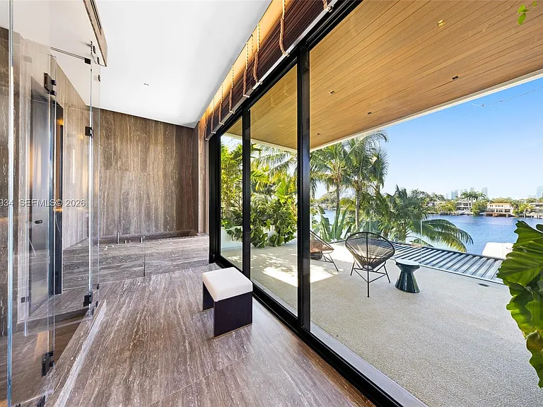 200 W Rivo Alto Dr — Photo 44