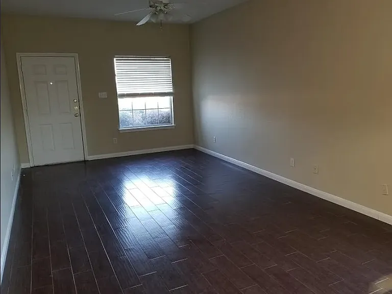 2801 Southampton Way #A — Photo 6