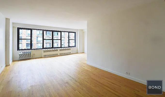 Rented by Bond New York | media 8