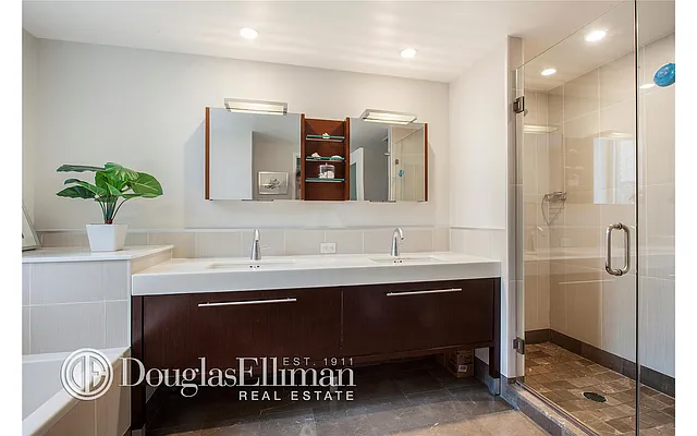 Sold by Douglas Elliman | media 21