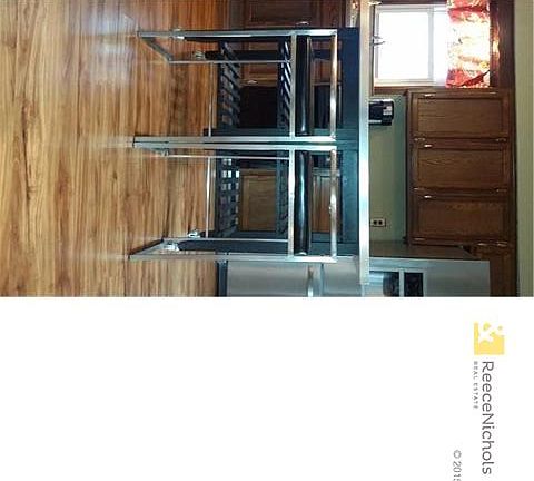 Great island for a quick bite!