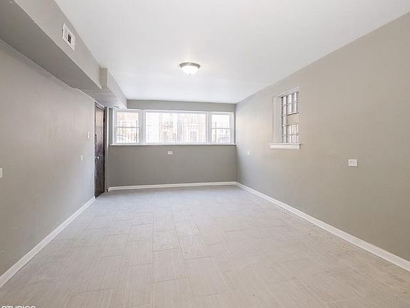 4th image of 7814 S Essex Ave #1ST