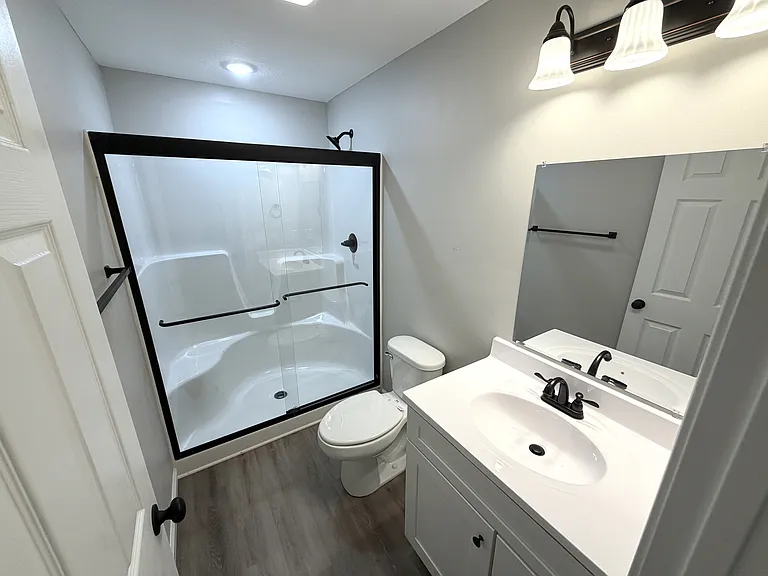 111 Losey St — Photo 5