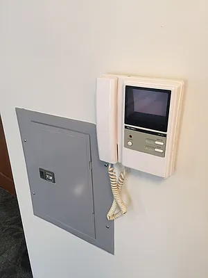 Rented by Metroline Realty | media 5