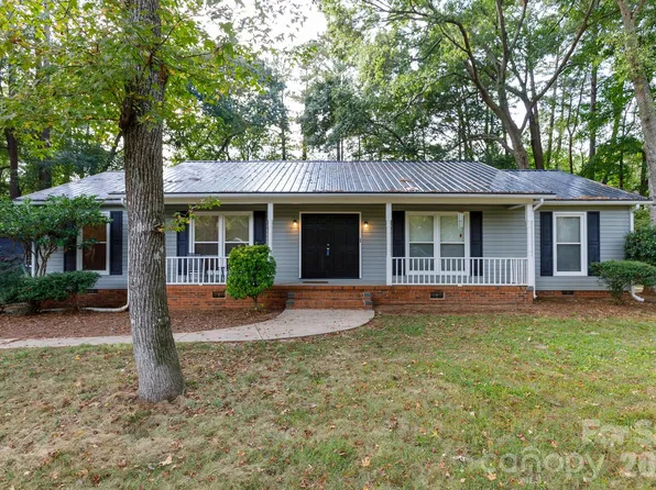 1991 Huntington Pl, Rock Hill, SC 29732