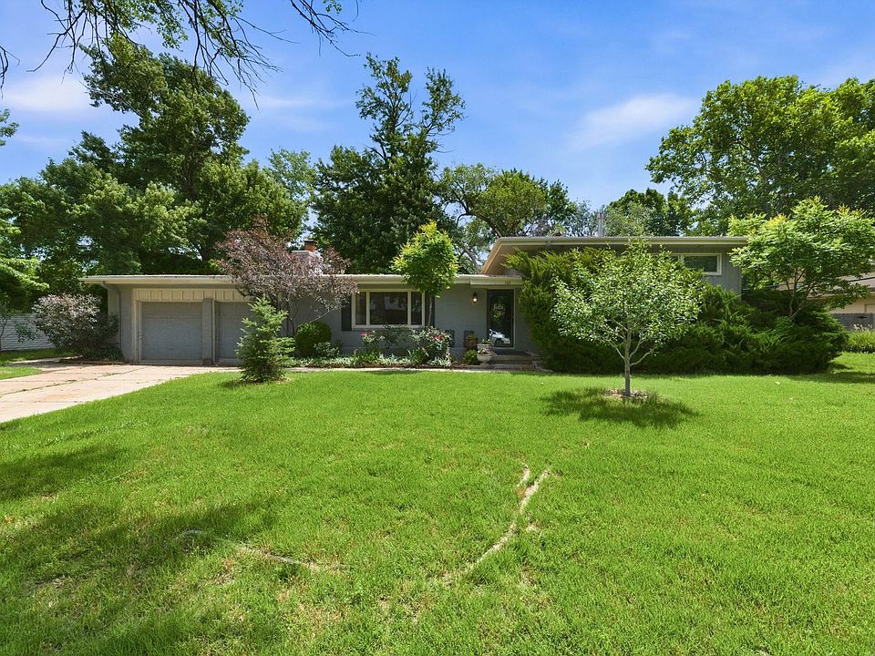 1st image of 102 S Lochinvar St
