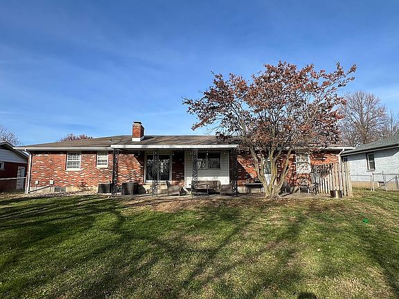4th image of 4300 Bishop St