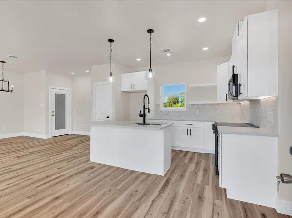 5107 S Acres, Houston, TX 77048