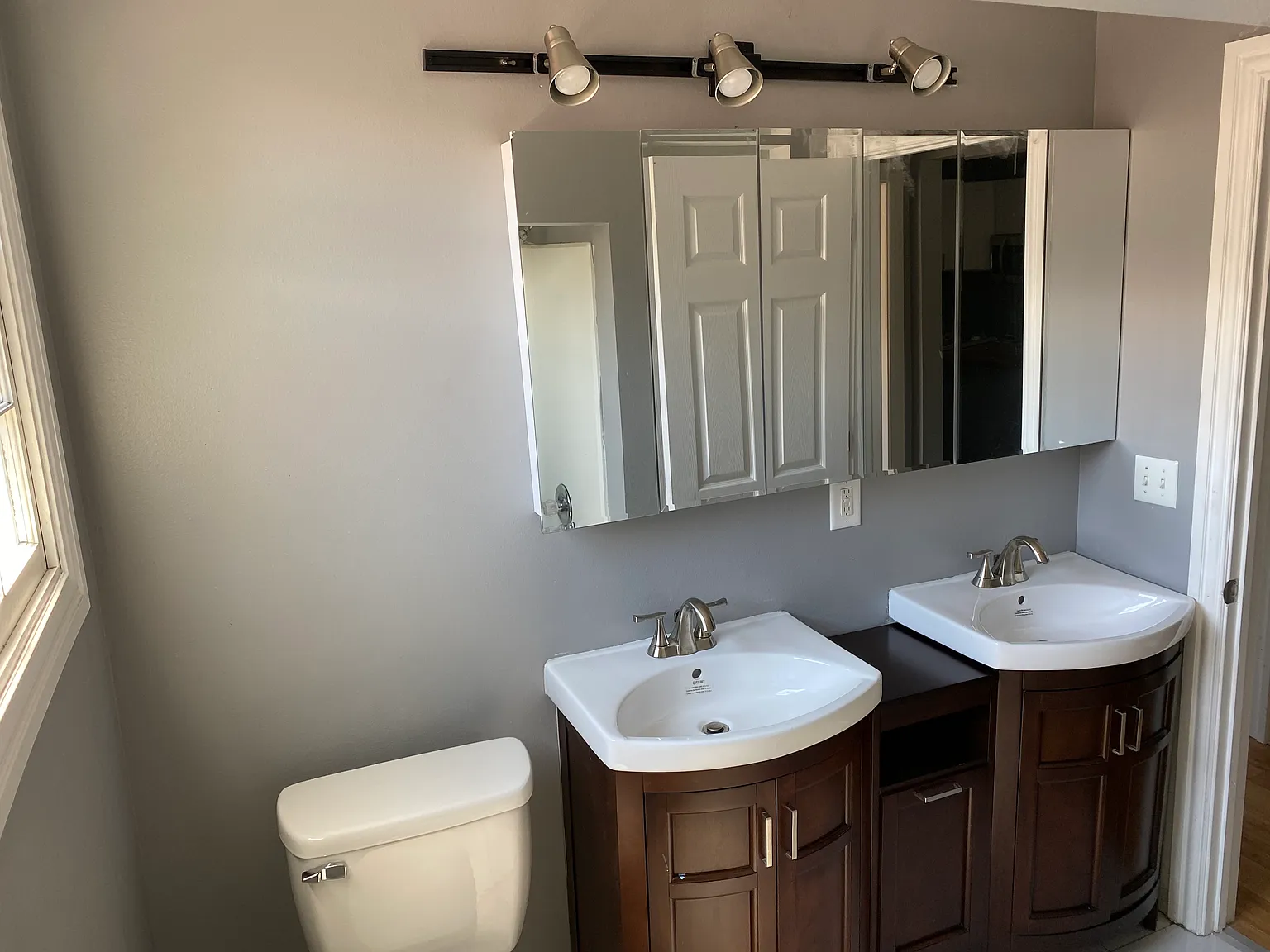 4017 McFarland St — Photo 4