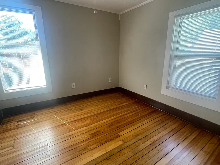 3351 S 48th St — Photo 26