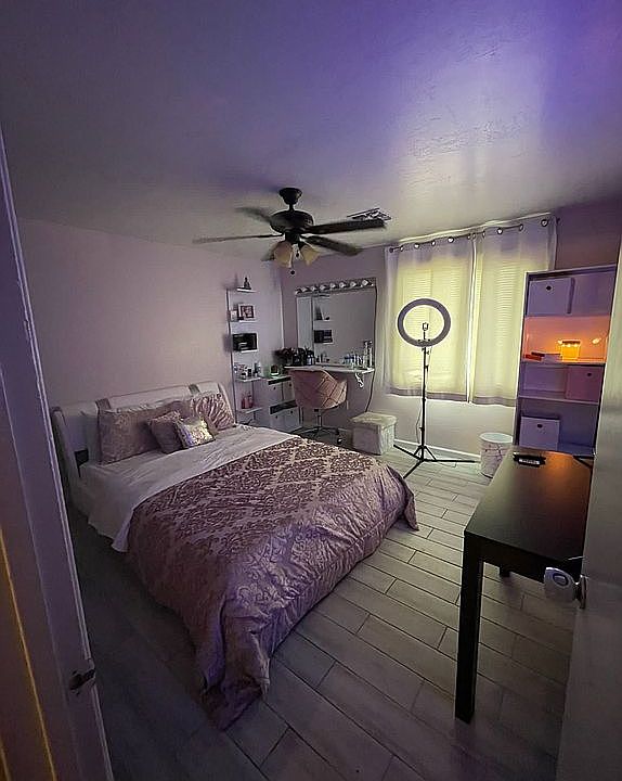 Front bedroom 