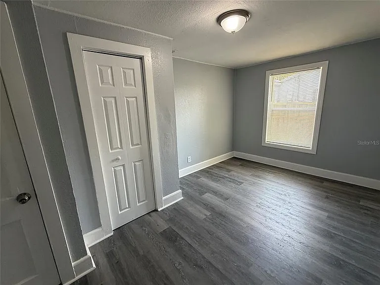 313 S Palm Ave — Photo 7