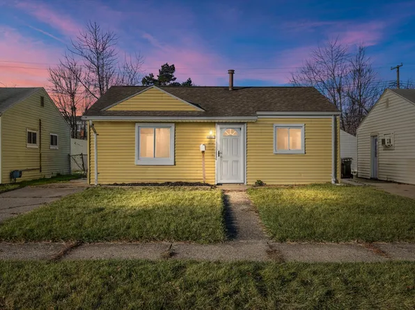 28441 Rosemont St, Roseville, MI 48066