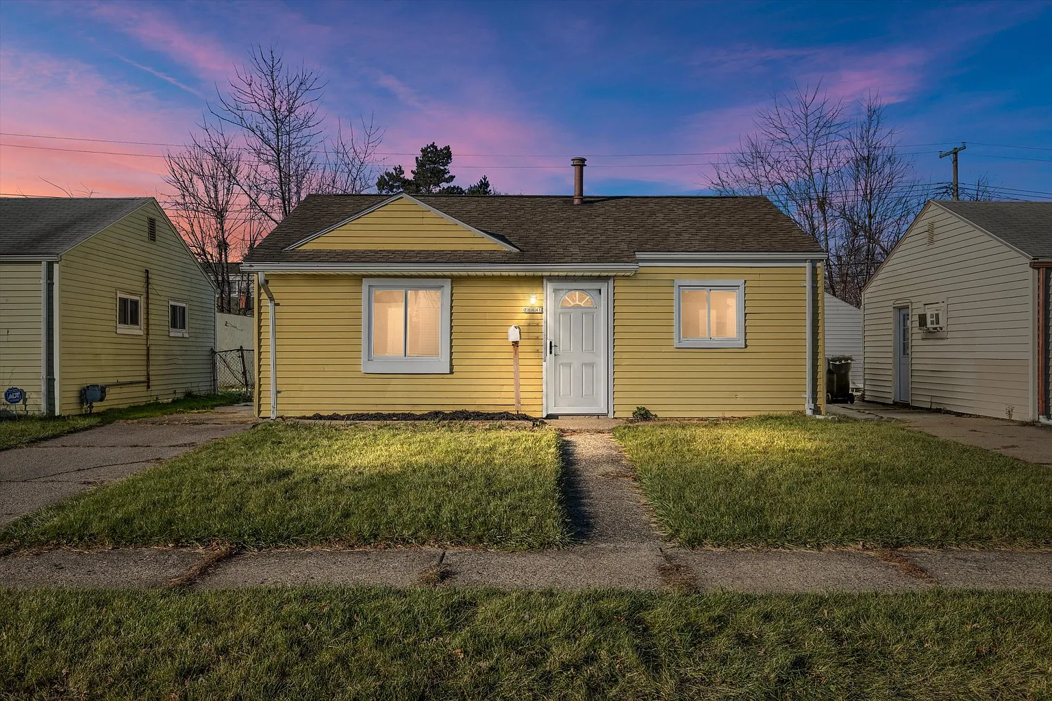 28441 Rosemont St photo 1