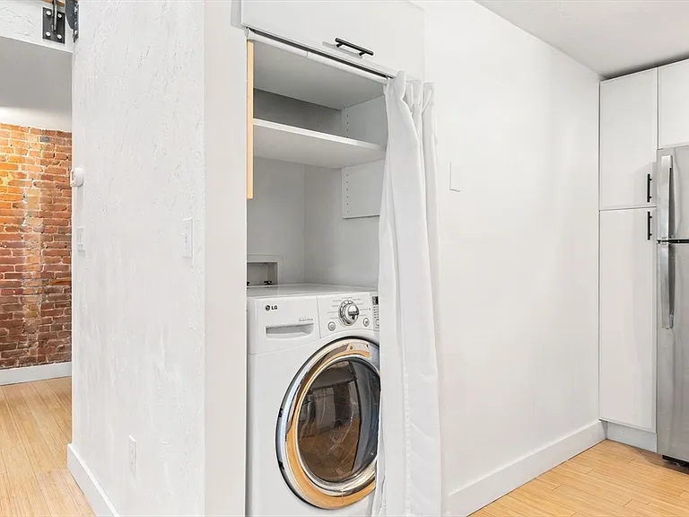 148 F St #4 — Photo 3