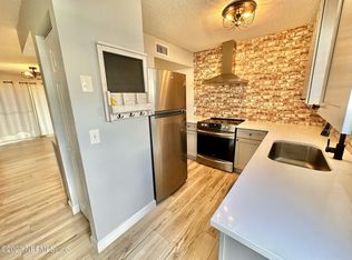 111 E 1st St APT 3, Jacksonville, FL 32206