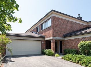 526 Milford Rd, Deerfield, IL 60015