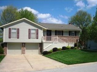 1646 SE Boone Trl, Lees Summit, MO 64063