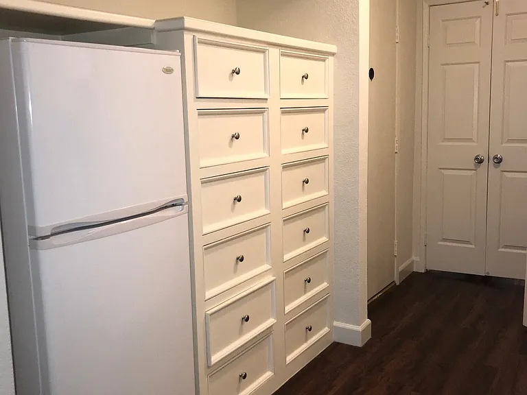 Woodcliff Apartments — Photo 57