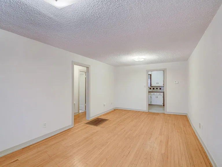 3108 Cashion Pl — Photo 6