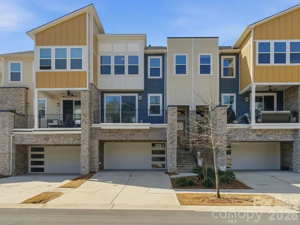 3309 Treble Ct, Charlotte, NC 28262