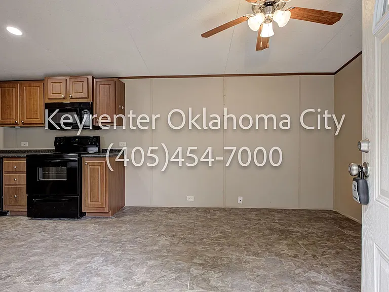 3508 N Douglas Blvd #13 — Photo 5