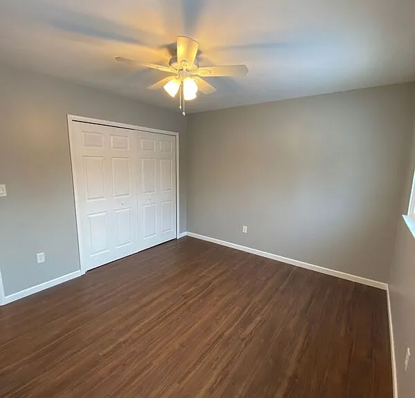 243 Randall Dr — Photo 18