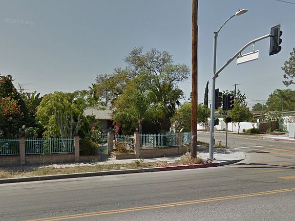 4th image of 7845 Tujunga Ave